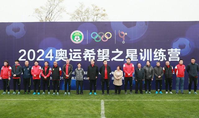 冬月枫在夫面前中出在线观看